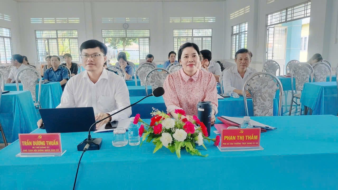Đại biểu Hội đồng nhân dân xã Phước Long tham dự hội nghị tập huấn hoạt động HĐND