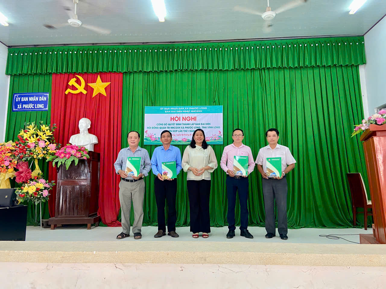 Công bố Quyết định thành lập Ban đại diện Hội đồng quản trị Ngân hàng Chính sách xã hội xã Phước Long